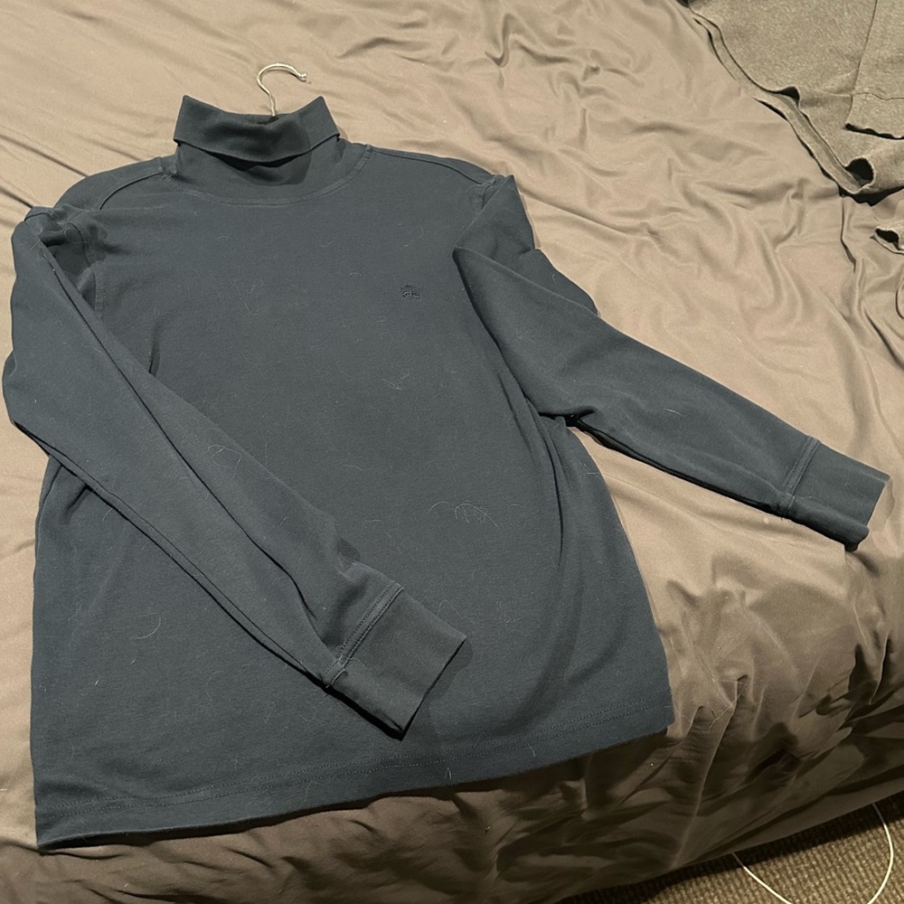 Brooks Brothers Turtle Neck | Size: M | Navy